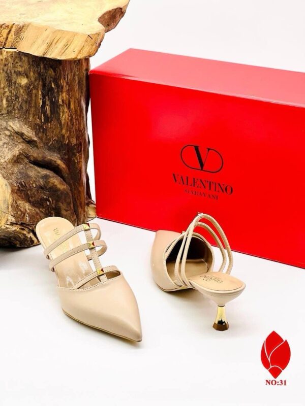 V Sundays Heels - Image 3