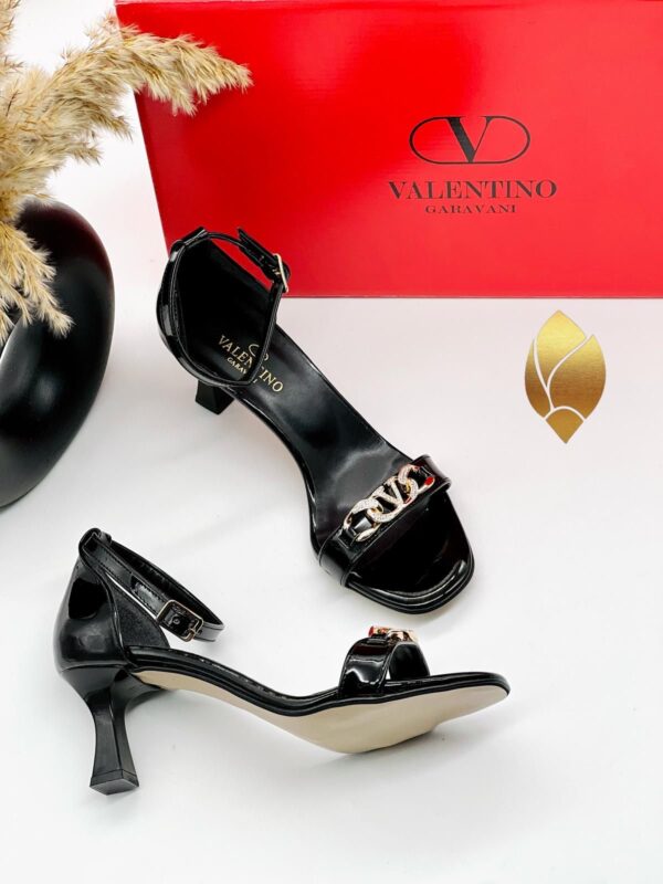 V Apo Heels