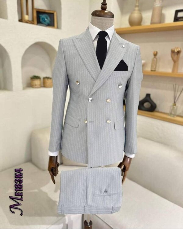 GENTLEMAN SUITS CLASSY
