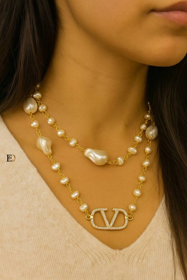 Valentino Neckless