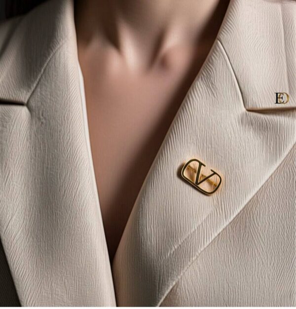 Classic Zircon Brooch - Image 8