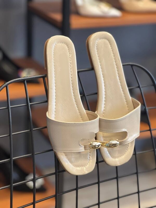 Sandals in Run